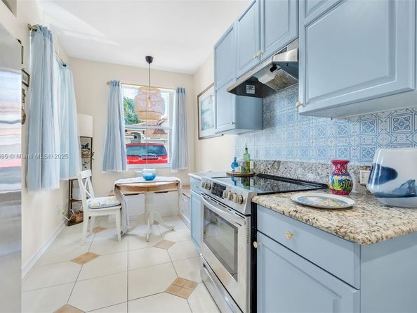 13174 NW 9th Ct, Pembroke Pines FL 33028