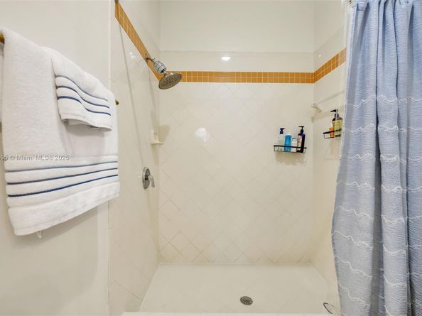 13174 NW 9th Ct, Pembroke Pines FL 33028