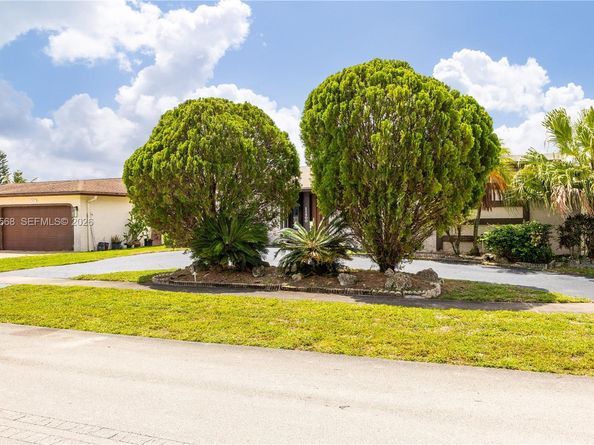 11500 NW 42nd St, Sunrise FL 33323