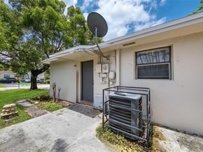 6359 SW 1st St, Margate FL 33068