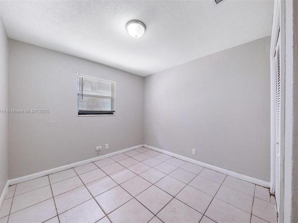 6359 SW 1st St, Margate FL 33068