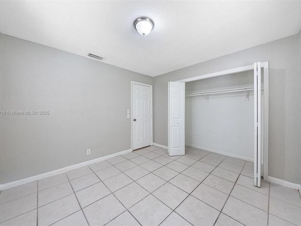 6359 SW 1st St, Margate FL 33068