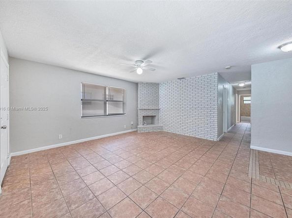 6359 SW 1st St, Margate FL 33068