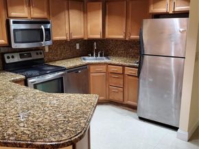 800 Parkview Dr 416, Hallandale Beach FL 33009