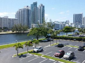 800 Parkview Dr 416, Hallandale Beach FL 33009