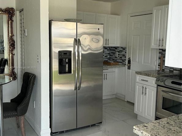 1924 NW 35th St, Miami FL 33142