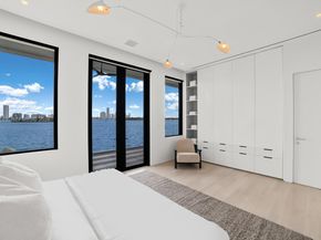 33 E Dilido Dr, Miami Beach FL 33139