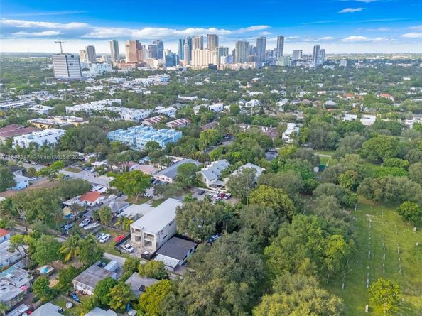 1341 SE 10th Ave, Fort Lauderdale FL 33316
