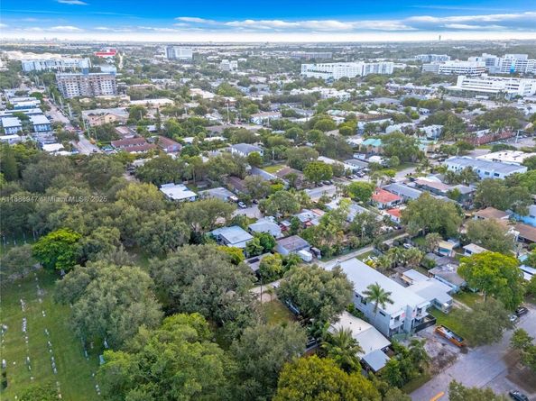 1341 SE 10th Ave, Fort Lauderdale FL 33316