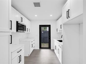 1341 SE 10th Ave, Fort Lauderdale FL 33316