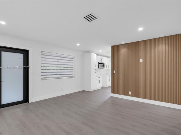 1341 SE 10th Ave, Fort Lauderdale FL 33316
