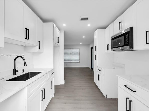 1341 SE 10th Ave, Fort Lauderdale FL 33316