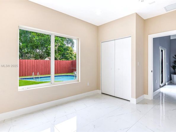 6884 NW 30th Ave, Fort Lauderdale FL 33309