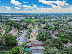 6884 NW 30th Ave, Fort Lauderdale FL 33309