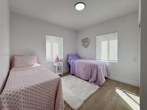 2255 NW 60th St, Miami FL 33142