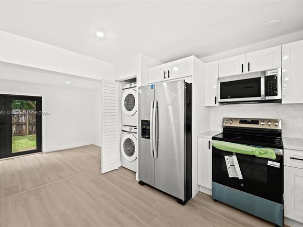 20956 SW 123rd Ave, Miami FL 33177