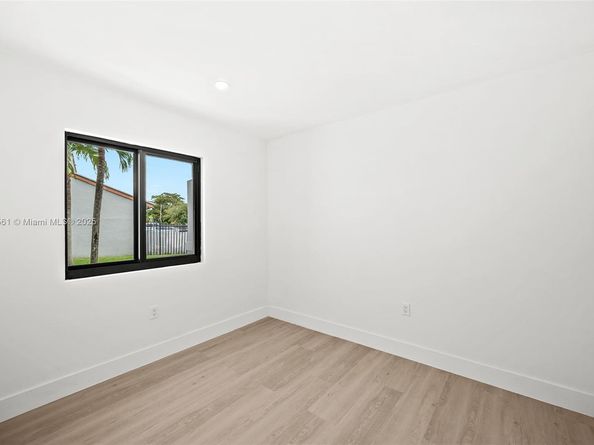 20956 SW 123rd Ave, Miami FL 33177