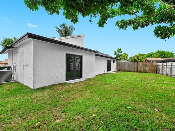 20956 SW 123rd Ave, Miami FL 33177