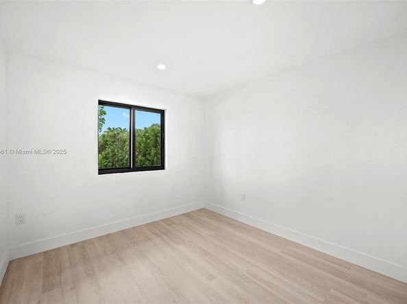20956 SW 123rd Ave, Miami FL 33177