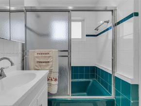 371 NE 42nd Ct, Oakland Park FL 33334