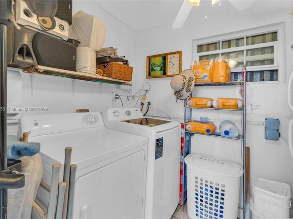 371 NE 42nd Ct, Oakland Park FL 33334