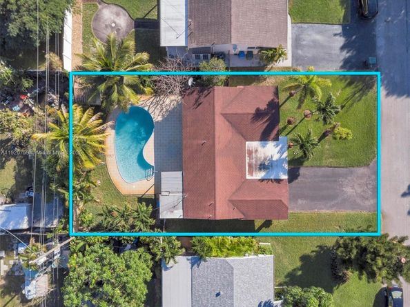 371 NE 42nd Ct, Oakland Park FL 33334