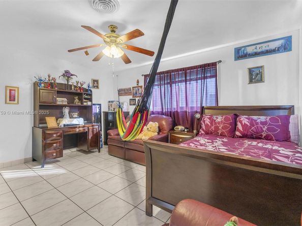 371 NE 42nd Ct, Oakland Park FL 33334