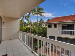 21388 Marina Cove Cir 13G, Aventura FL 33180