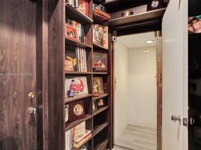 21388 Marina Cove Cir 13G, Aventura FL 33180