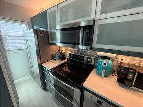 3250 NE 28th St 212, Fort Lauderdale FL 33308