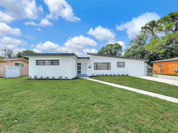 1918 NW 185th St, Miami Gardens FL 33056