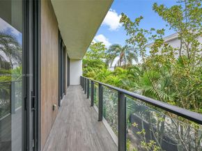 3581 E Glencoe St 207, Miami FL 33133