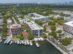 3581 E Glencoe St 207, Miami FL 33133