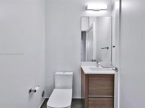 3581 E Glencoe St 207, Miami FL 33133
