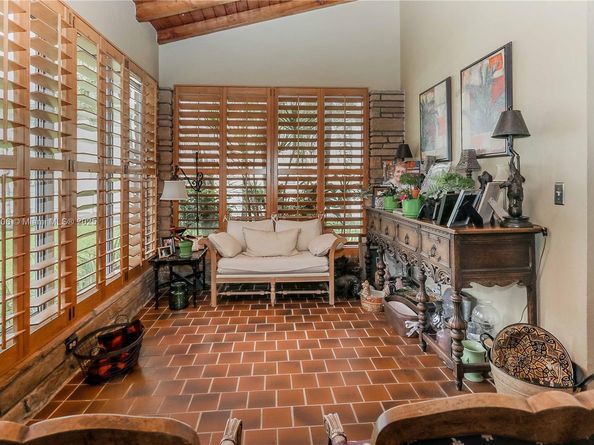 2535 Lincoln St, Hollywood FL 33020