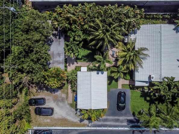 2535 Lincoln St, Hollywood FL 33020