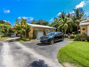 2535 Lincoln St, Hollywood FL 33020