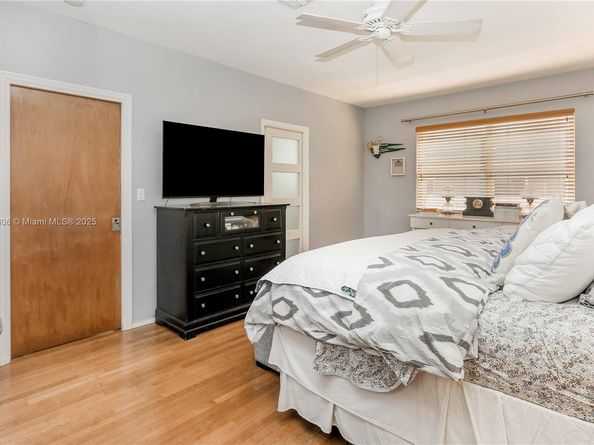 2535 Lincoln St, Hollywood FL 33020