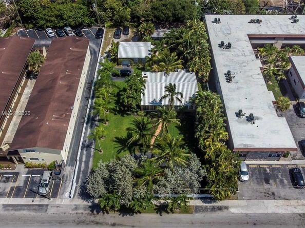 2535 Lincoln St, Hollywood FL 33020