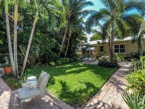 2535 Lincoln St, Hollywood FL 33020