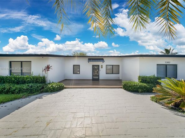 7302 SW 134th Pl, Miami FL 33183