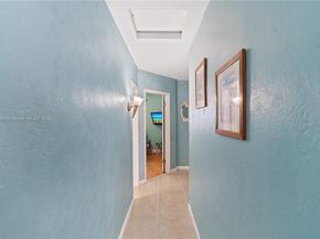 2631 Wilson St, Hollywood FL 33020