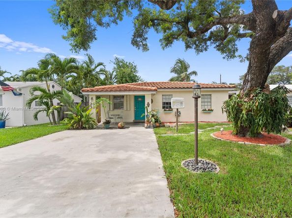 2631 Wilson St, Hollywood FL 33020