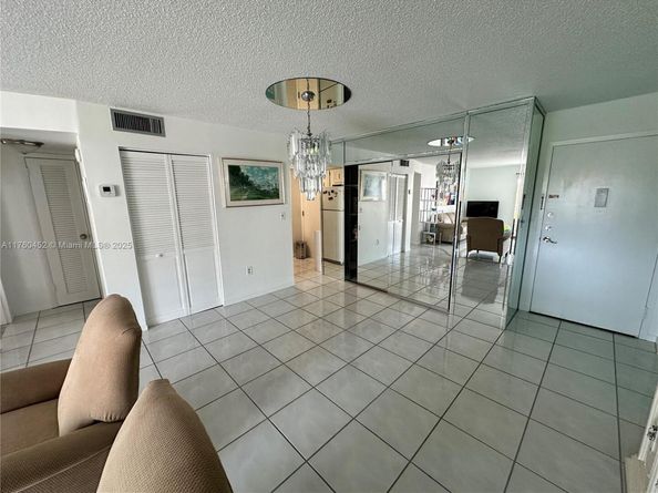 17800 Atlantic Blvd 509, Sunny Isles Beach FL 33160