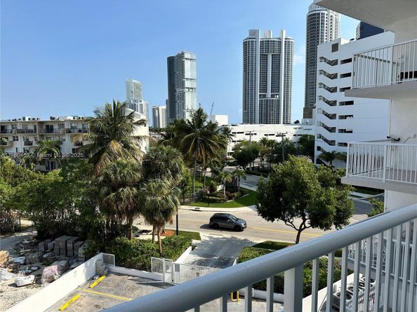 17800 Atlantic Blvd 509, Sunny Isles Beach FL 33160