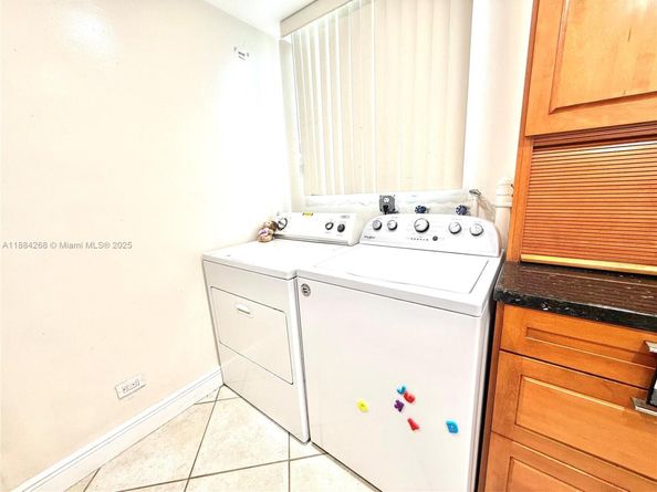 3660 NE 166th St 101 +40' Deeded Dock, North Miami Beach FL 33160