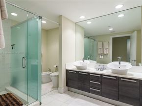 2950 NE 188th ST 504, Aventura FL 33180