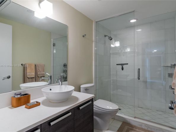 2950 NE 188th ST 504, Aventura FL 33180