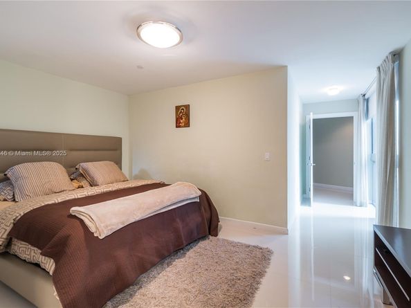 2950 NE 188th ST 504, Aventura FL 33180