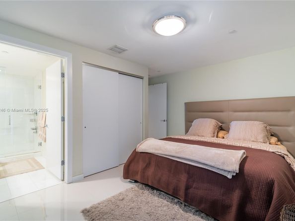 2950 NE 188th ST 504, Aventura FL 33180